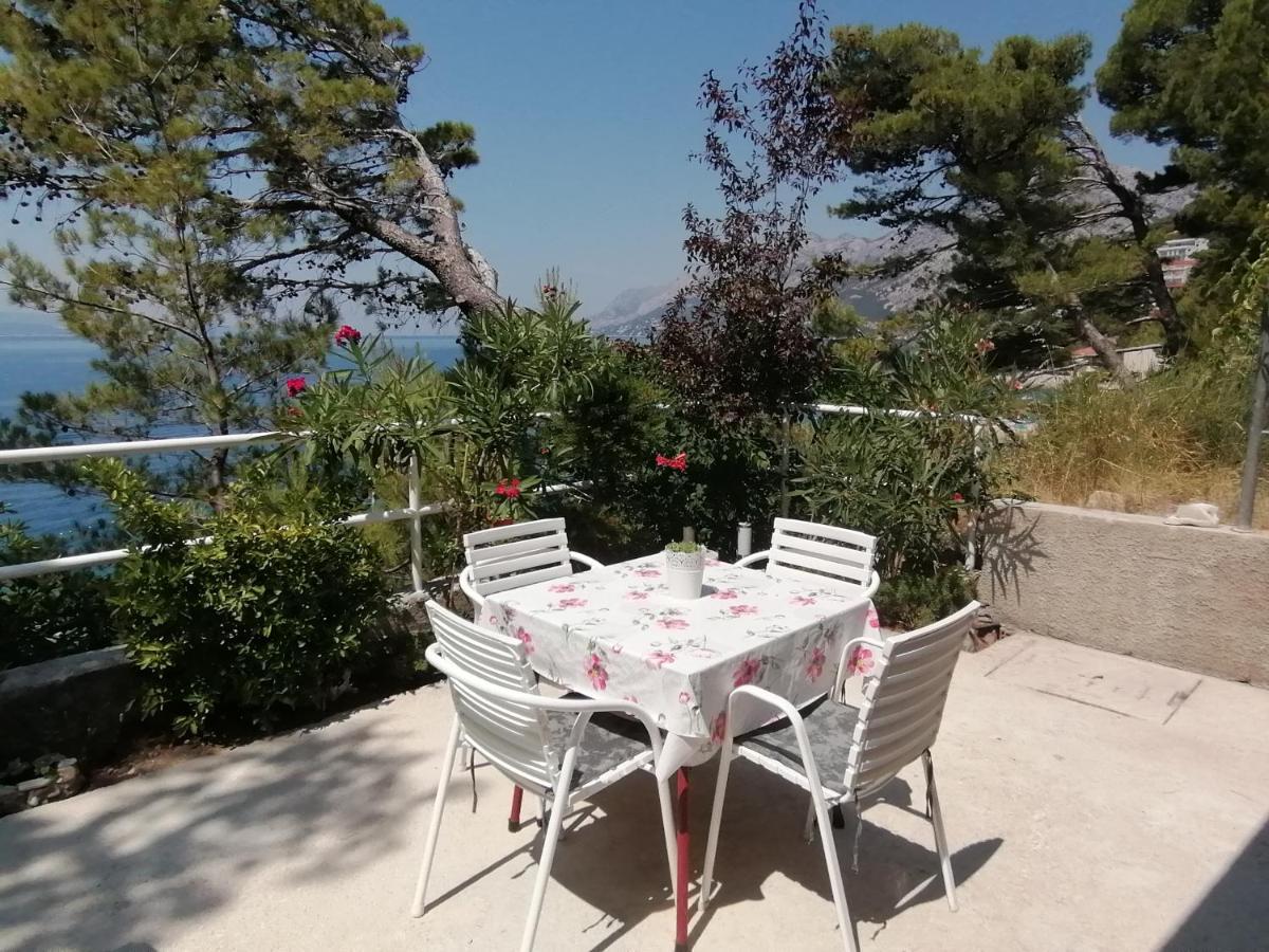 Apartmani Mares - 20 M From The Beach بريلا المظهر الخارجي الصورة