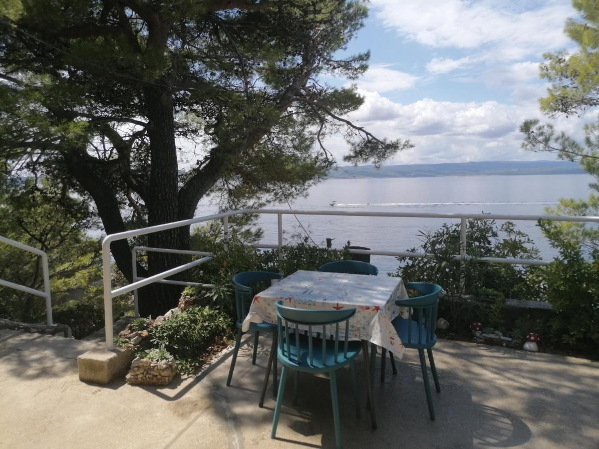 Apartmani Mares - 20 M From The Beach بريلا المظهر الخارجي الصورة