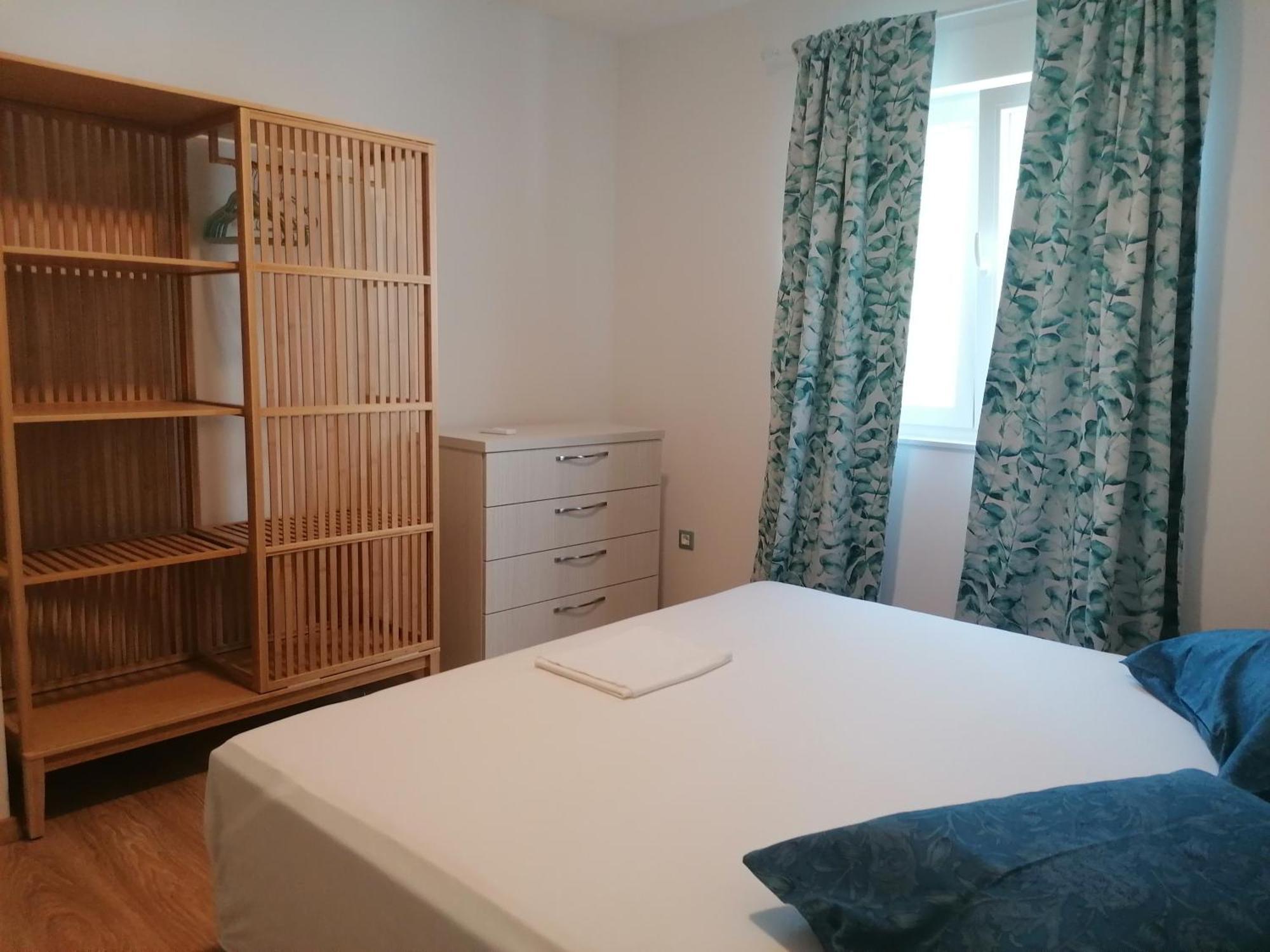 Apartmani Mares - 20 M From The Beach بريلا المظهر الخارجي الصورة