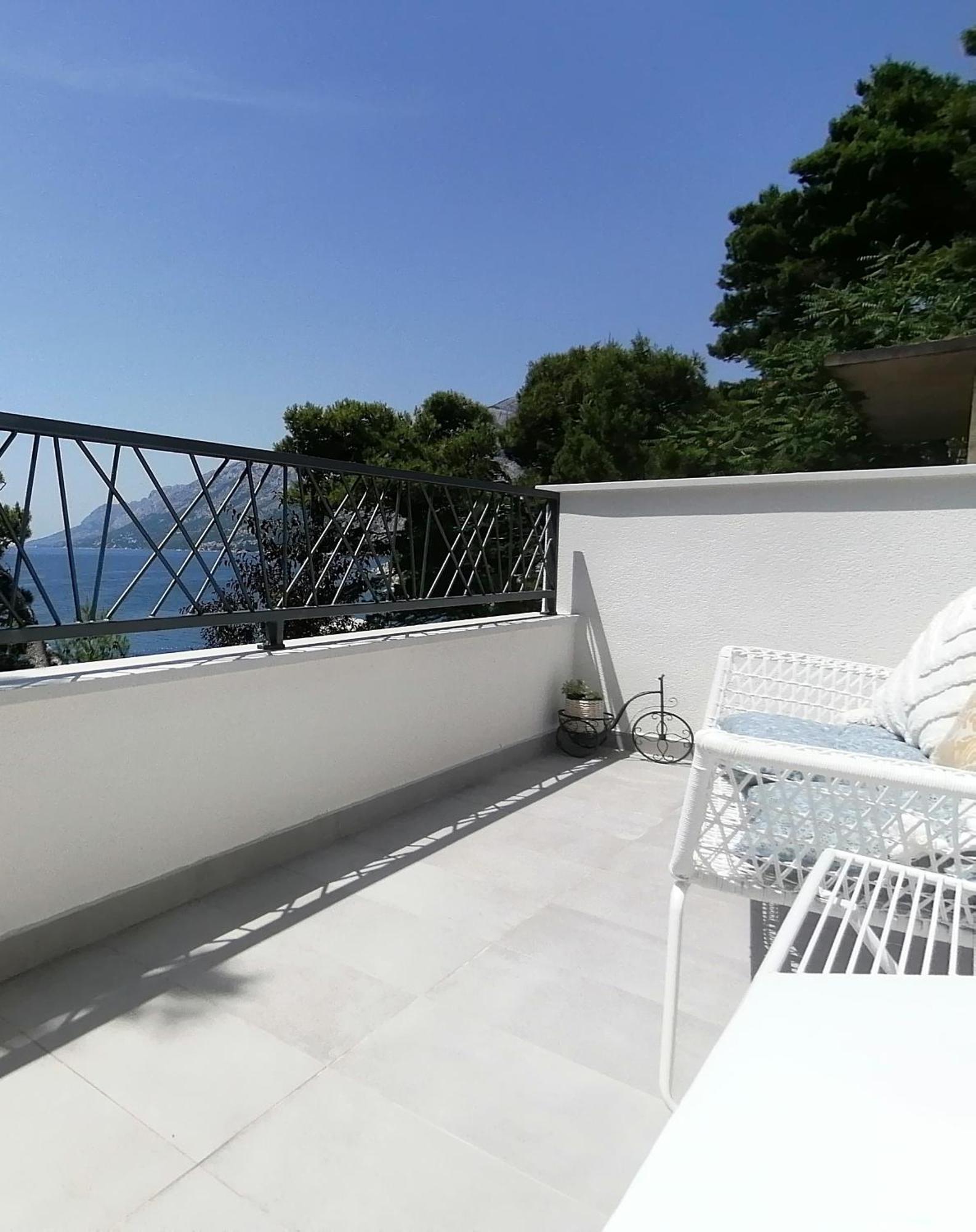 Apartmani Mares - 20 M From The Beach بريلا المظهر الخارجي الصورة